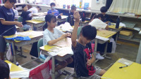 ４